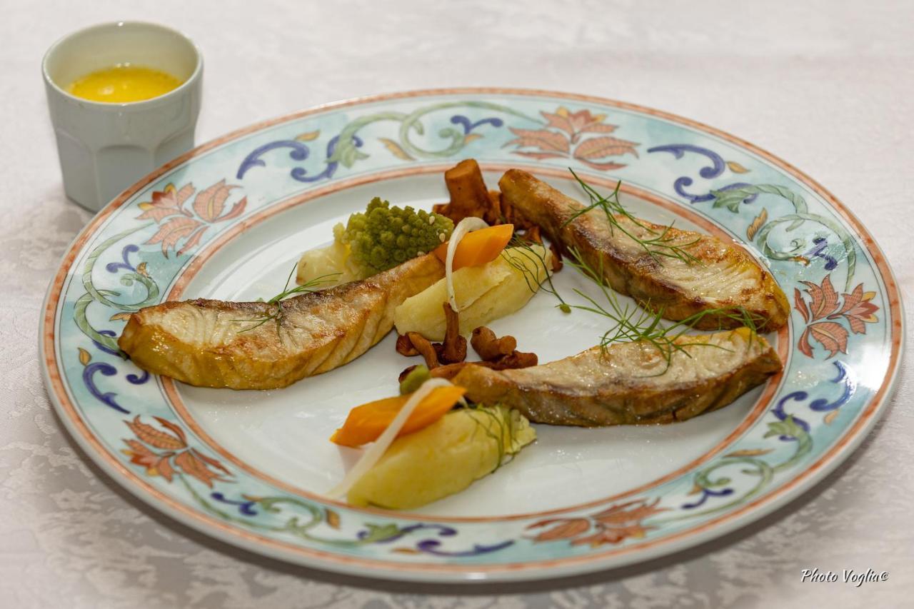 Logis Auberge Le Colombien - Hotel Et Restaurant Villandry Eksteriør bilde