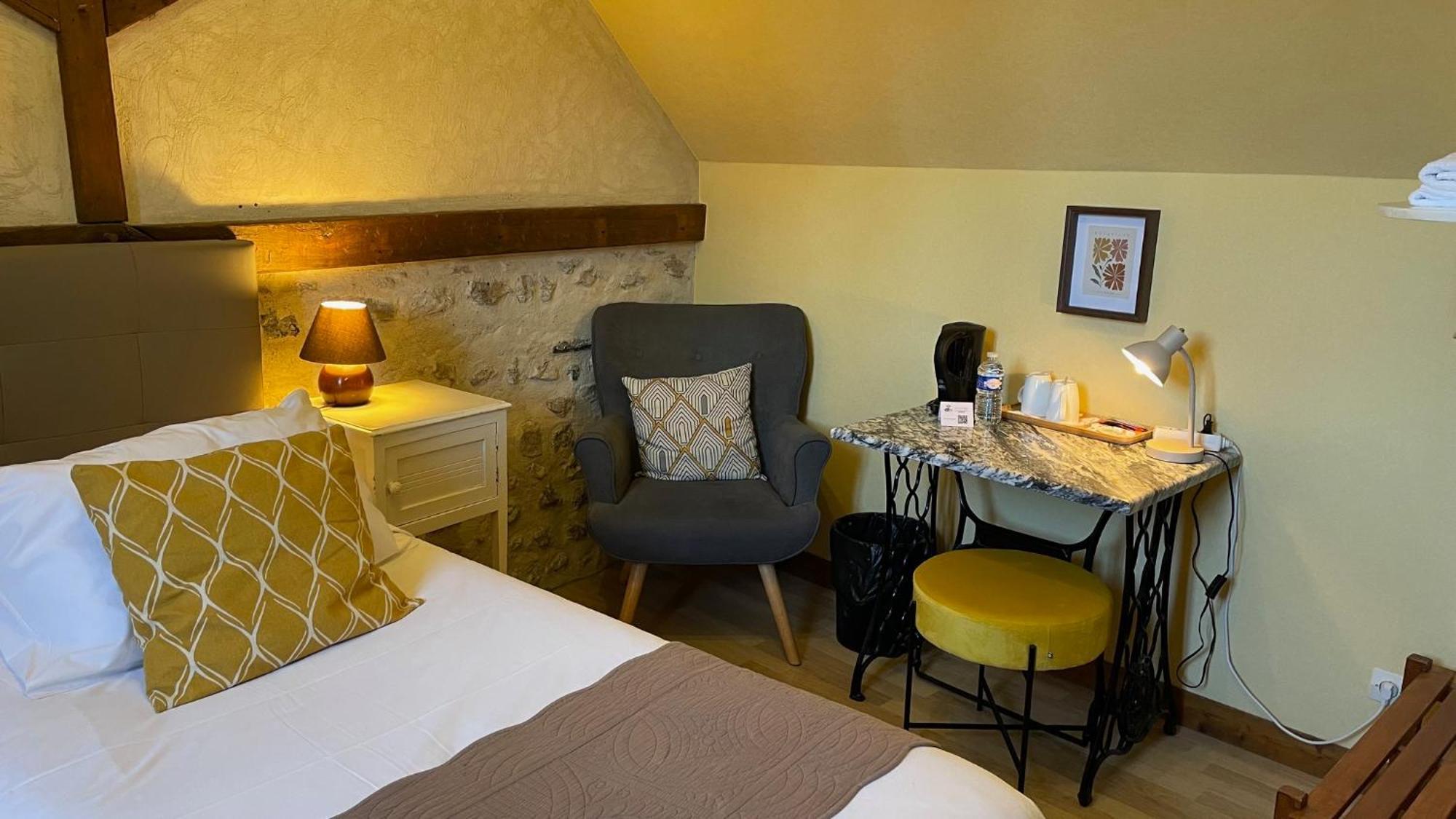 Logis Auberge Le Colombien - Hotel Et Restaurant Villandry Eksteriør bilde