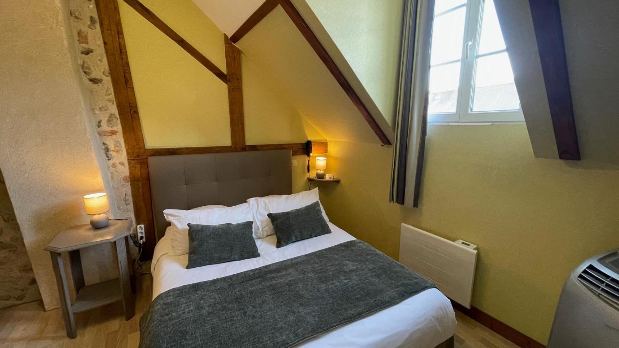 Logis Auberge Le Colombien - Hotel Et Restaurant Villandry Eksteriør bilde