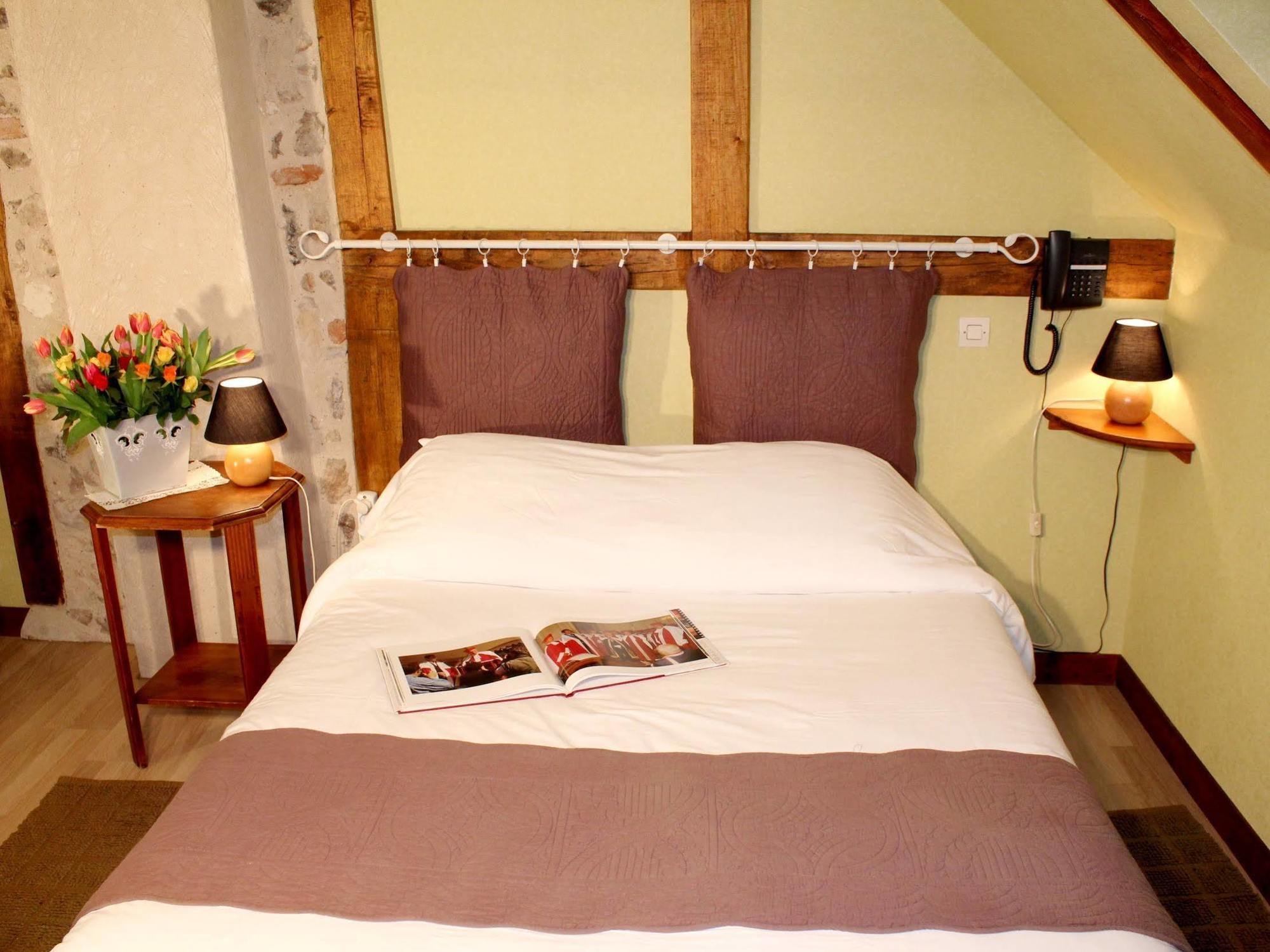 Logis Auberge Le Colombien - Hotel Et Restaurant Villandry Eksteriør bilde